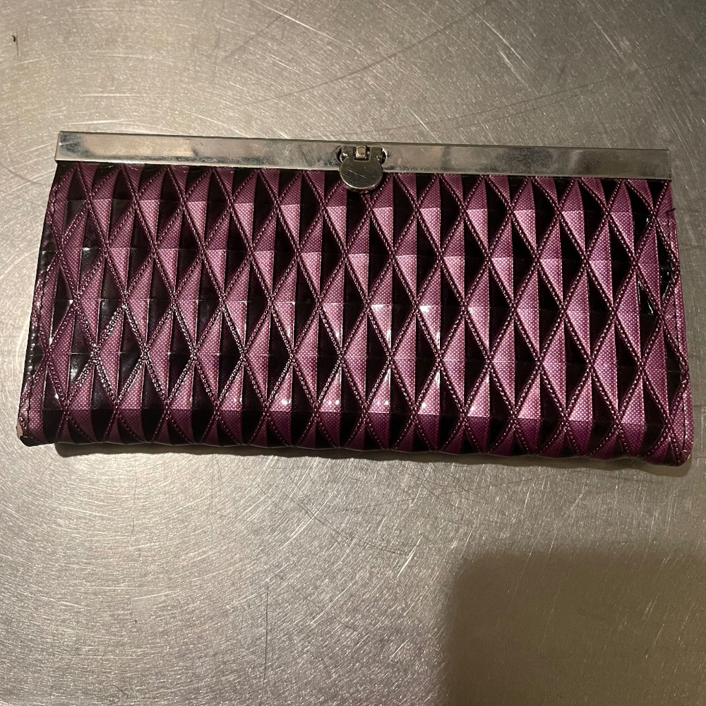 COPY - Hard case fan fold wallet
